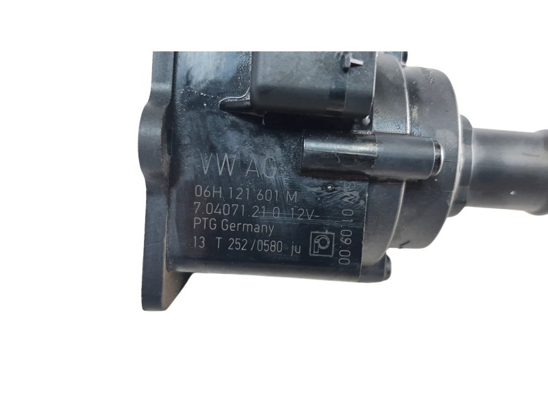 Recambio de bomba agua para audi a4 ber. (b8) 2.0 16v tdi referencia OEM IAM 8K0819147A  