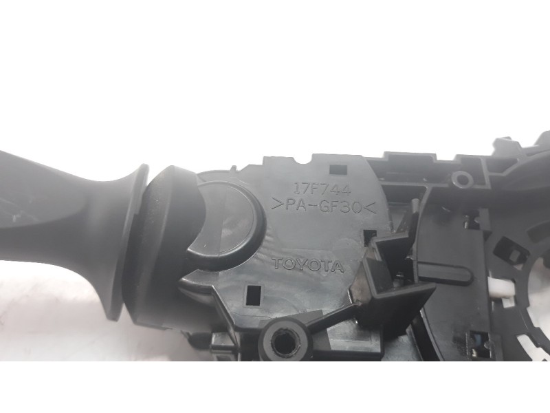 Recambio de mando intermitentes para toyota rav 4 referencia OEM IAM 17F744 8414012800 