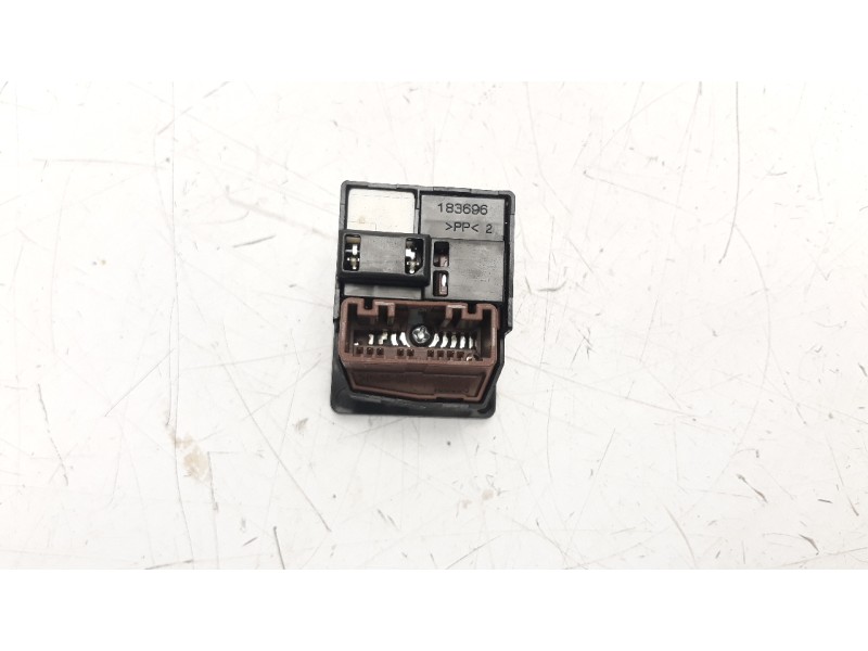 Recambio de mando retrovisor para toyota rav 4 referencia OEM IAM 8487052050 183575 