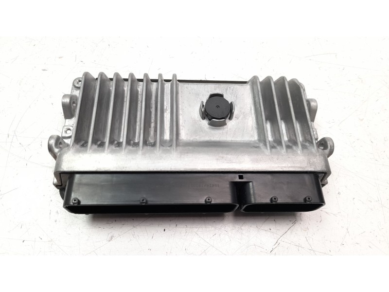 Recambio de centralita motor uce para toyota avensis 1.8 16v cat referencia OEM IAM 8966105F40  