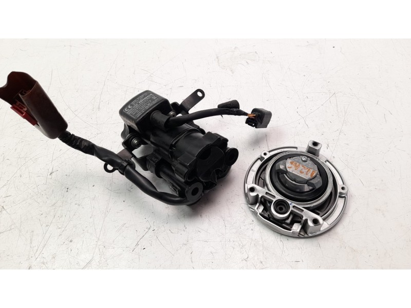 Recambio de conmutador de arranque para honda cbr 650r referencia OEM IAM 35010MKND50  