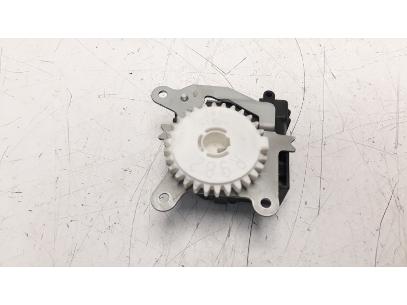 Recambio de motor calefaccion para toyota rav 4 referencia OEM IAM 0638002120  
