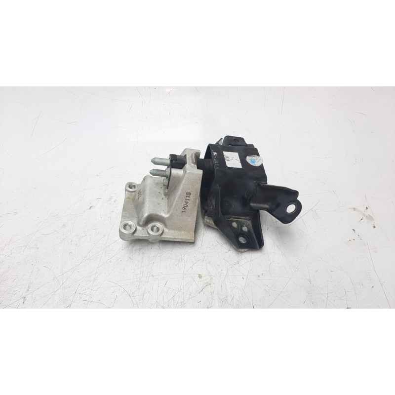 Recambio de soporte motor izquierdo para hyundai i20 1.2 16v cat referencia OEM IAM 21830C8500  