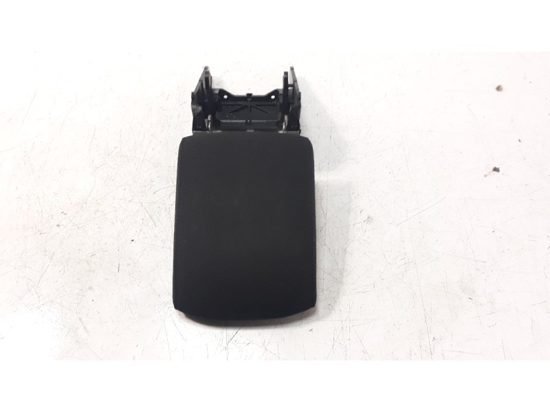 Recambio de apoyabrazos central para volkswagen t-roc 1.5 16v tsi act referencia OEM IAM 2GA864207  