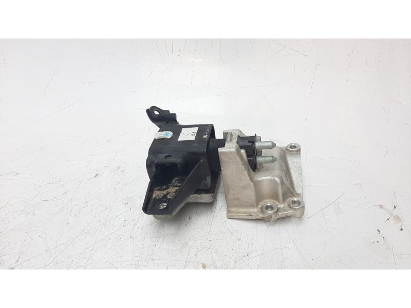 Recambio de soporte motor izquierdo para hyundai i20 1.2 16v cat referencia OEM IAM 21830C8500  