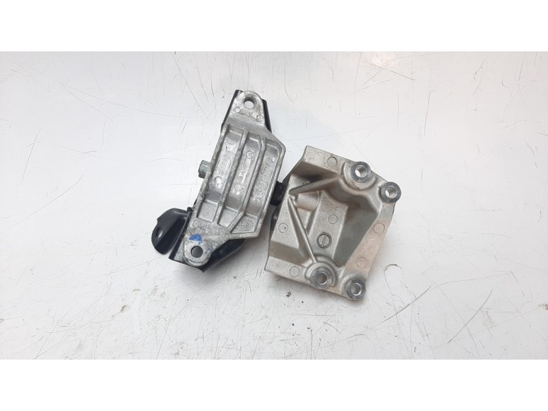 Recambio de soporte motor izquierdo para hyundai i20 1.2 16v cat referencia OEM IAM 21830C8500  