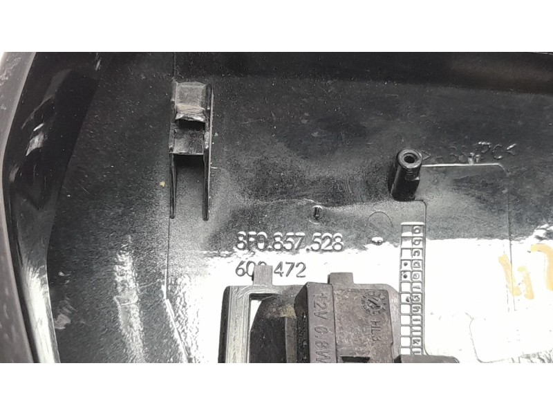 Recambio de carcasa retrovisor derecho para audi a4 ber. (b8) 2.0 16v tdi referencia OEM IAM 8F0857528 1050228018 