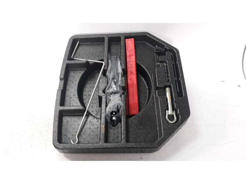 Recambio de herramientas para toyota avensis 1.8 16v cat referencia OEM IAM 6442905020  