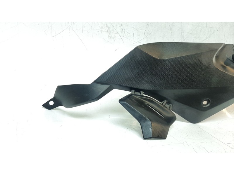 Recambio de moldura para bmw r 1200 r r 1200 r referencia OEM IAM 46638534273  