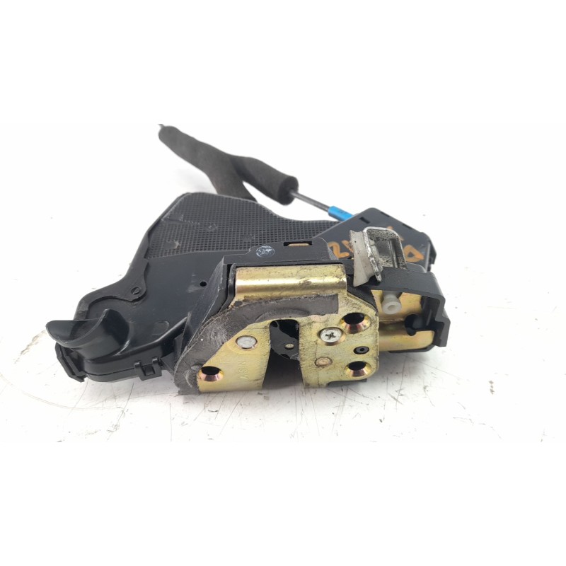 Recambio de cerradura puerta delantera derecha para toyota land cruiser (j12) 3.0 turbodiesel referencia OEM IAM 6903033272  