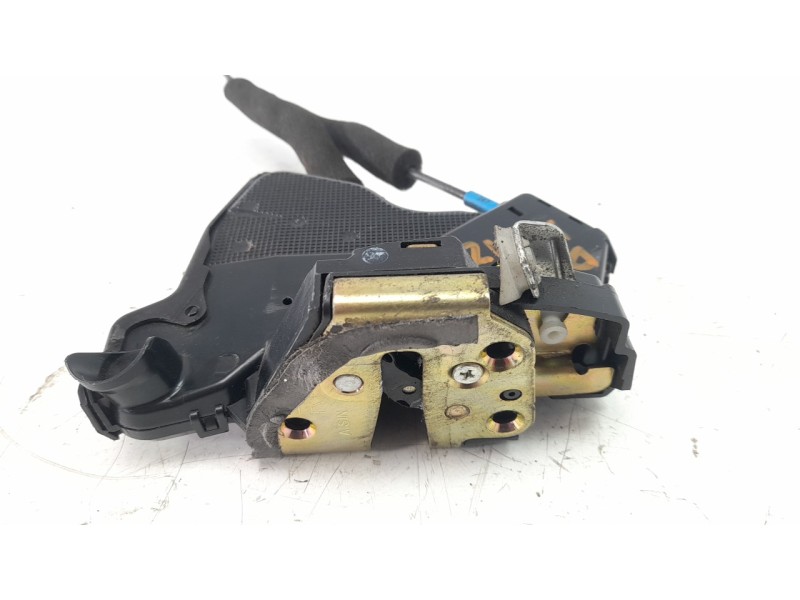 Recambio de cerradura puerta delantera derecha para toyota land cruiser (j12) 3.0 turbodiesel referencia OEM IAM 6903033272  