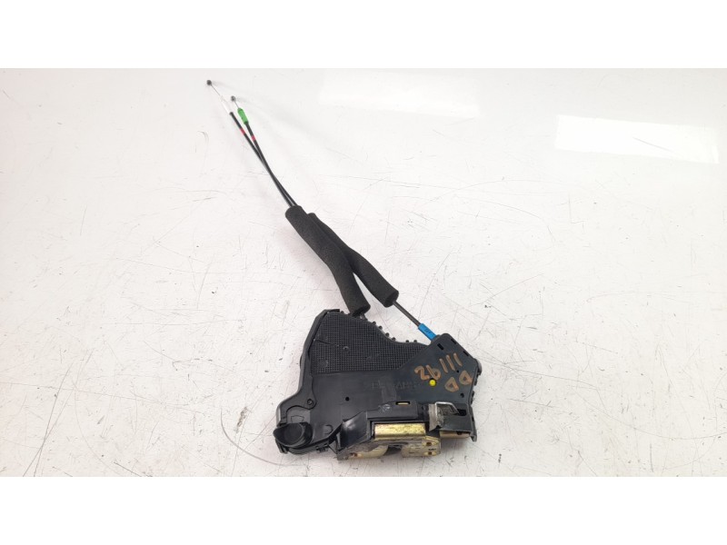 Recambio de cerradura puerta delantera derecha para toyota land cruiser (j12) 3.0 turbodiesel referencia OEM IAM 6903033272  