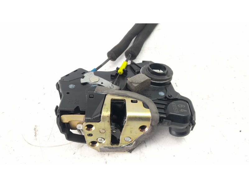 Recambio de cerradura puerta delantera derecha para toyota land cruiser (j12) 3.0 turbodiesel referencia OEM IAM 6903033272  