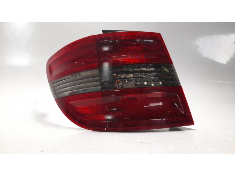 Recambio de piloto trasero izquierdo para mercedes-benz clase b (w245) 2.0 cdi cat referencia OEM IAM 1698202364  