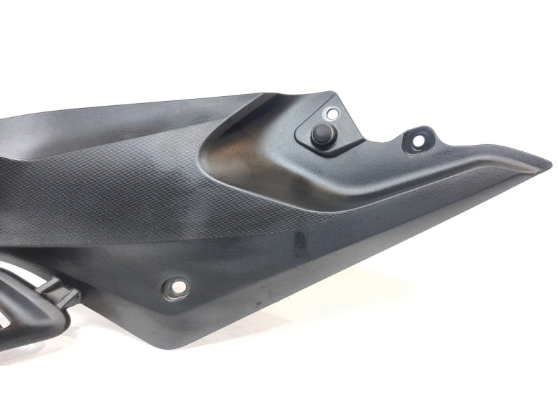 Recambio de moldura para bmw r 1200 r r 1200 r referencia OEM IAM 46638534273  