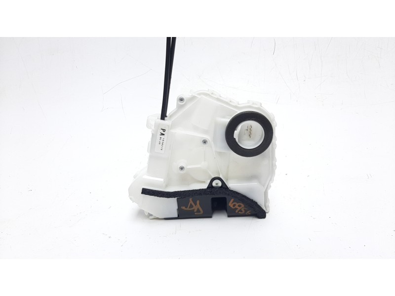 Recambio de cerradura puerta delantera derecha para mazda 3 berlina (bp) referencia OEM IAM BDMC58310B  