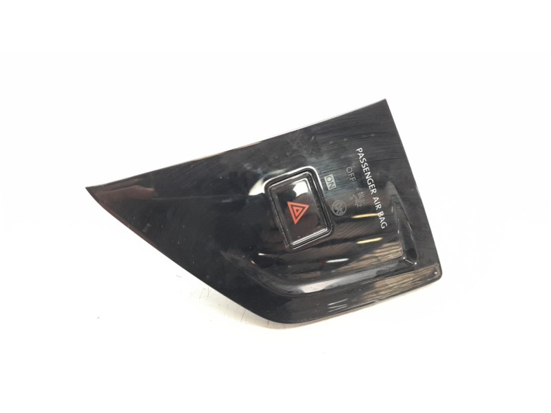 Recambio de warning para volkswagen polo referencia OEM IAM 2G0953509  