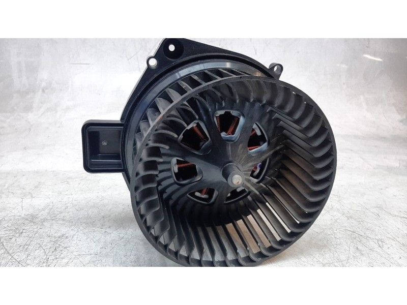 Recambio de ventilador calefaccion para bmw serie 3 berlina (g20) 2.0 16v turbodiesel referencia OEM IAM 64119382861  