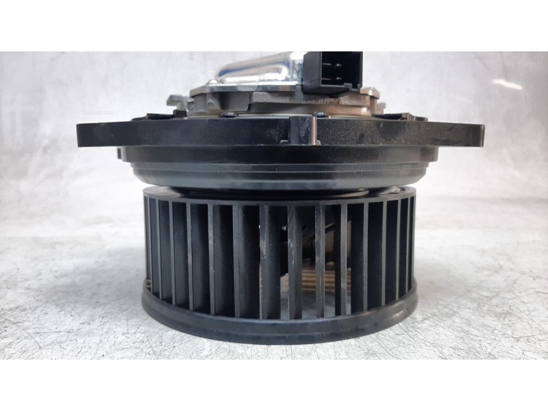 Recambio de ventilador calefaccion para bmw serie 3 berlina (g20) 2.0 16v turbodiesel referencia OEM IAM 64119382861  
