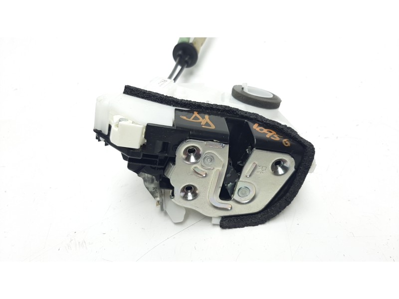 Recambio de cerradura puerta delantera derecha para mazda 3 berlina (bp) referencia OEM IAM BDMC58310B  