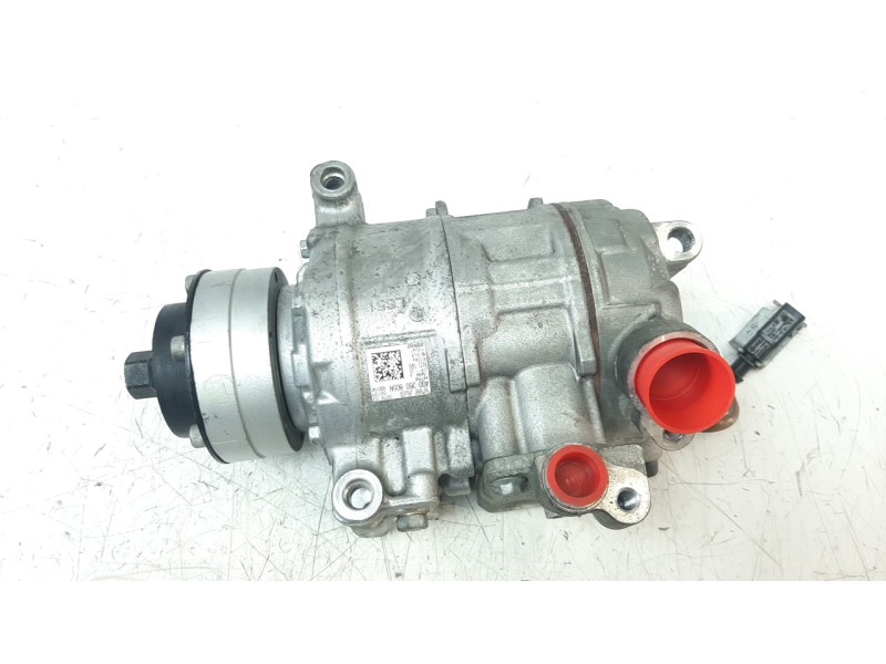 Recambio de compresor aire acondicionado para audi s6 avant (4gd) 4.0 v8 32v tfsi referencia OEM IAM 4G0260805N  CAF770037VW