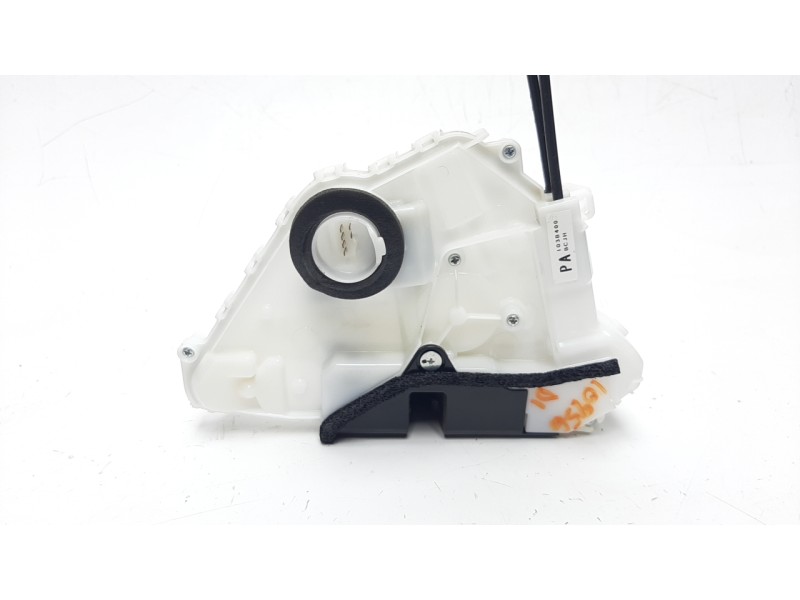 Recambio de cerradura puerta delantera izquierda para mazda 3 berlina (bp) referencia OEM IAM BCJHG28A118  