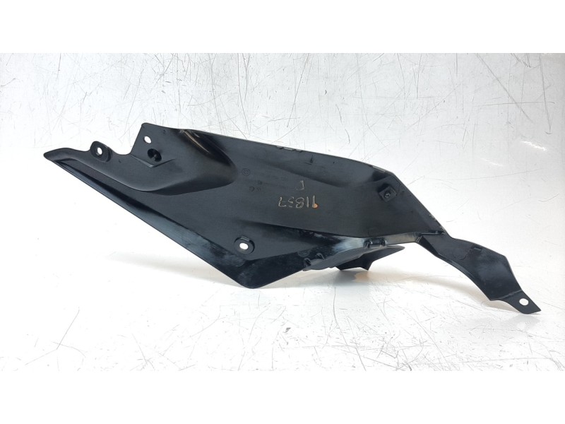 Recambio de moldura para bmw r 1200 r r 1200 r referencia OEM IAM 46638534273  