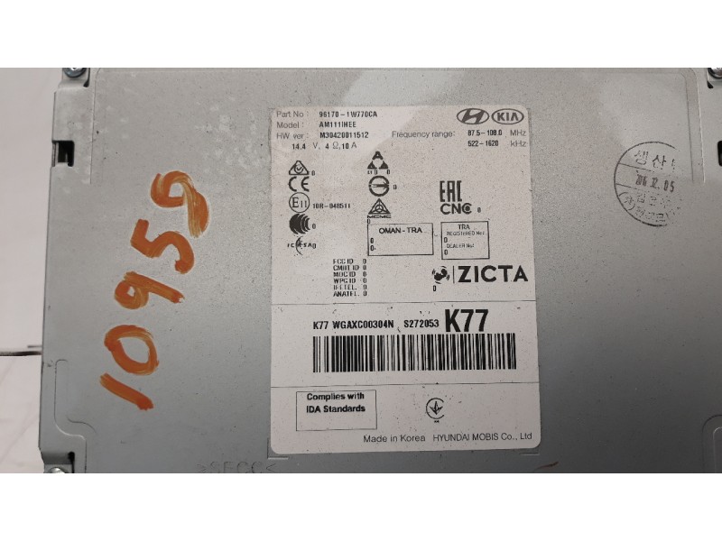 Recambio de sistema audio / radio cd para kia rio 1.2 cat referencia OEM IAM 961701W770CA  