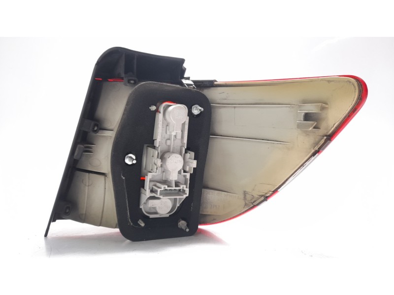 Recambio de piloto trasero izquierdo para mercedes-benz clase b (w245) 2.0 cdi cat referencia OEM IAM 1698202364  