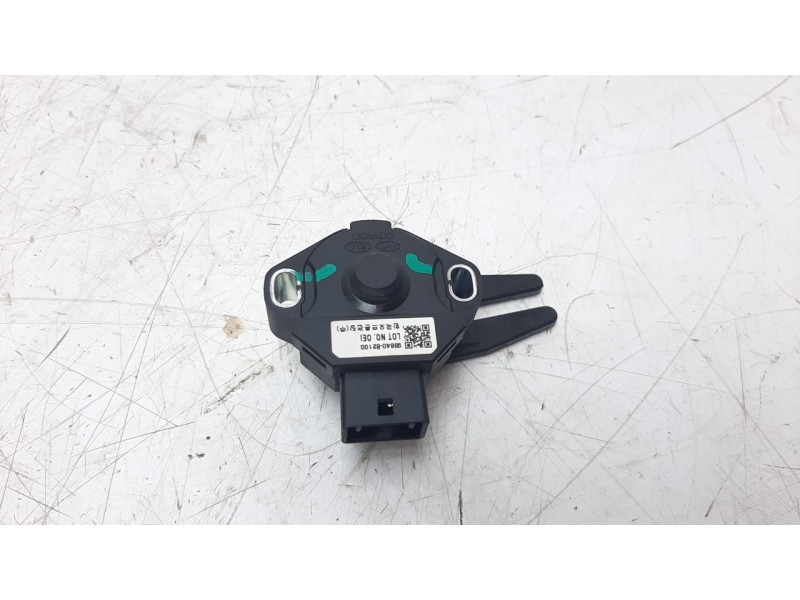 Recambio de sensor para hyundai i20 1.2 16v cat referencia OEM IAM 93840B2100  