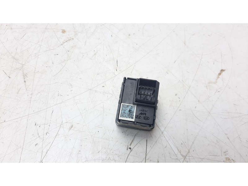 Recambio de warning para hyundai i20 1.2 16v cat referencia OEM IAM 93790C79004XU  