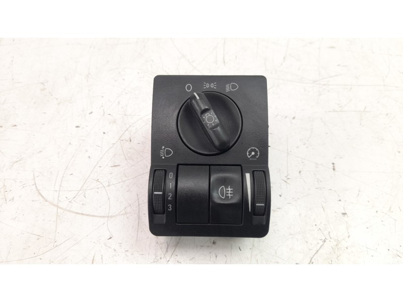 Recambio de mando luces para opel corsa c 1.7 16v di cat (y 17 dtl / lk8) referencia OEM IAM 9116613  