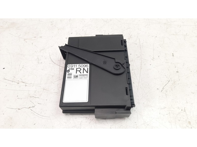 Recambio de modulo electronico para opel corsa c 1.7 16v di cat (y 17 dtl / lk8) referencia OEM IAM 313203739  