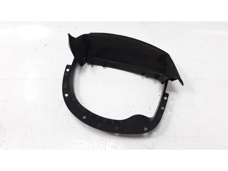 Recambio de moldura para bmw serie 1 lim. (f20) 2.0 turbodiesel referencia OEM IAM 9353131  