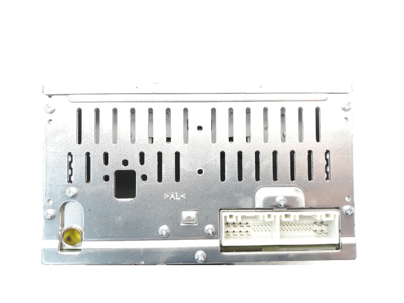 Recambio de sistema audio / radio cd para kia rio 1.2 cat referencia OEM IAM 961701W770CA  