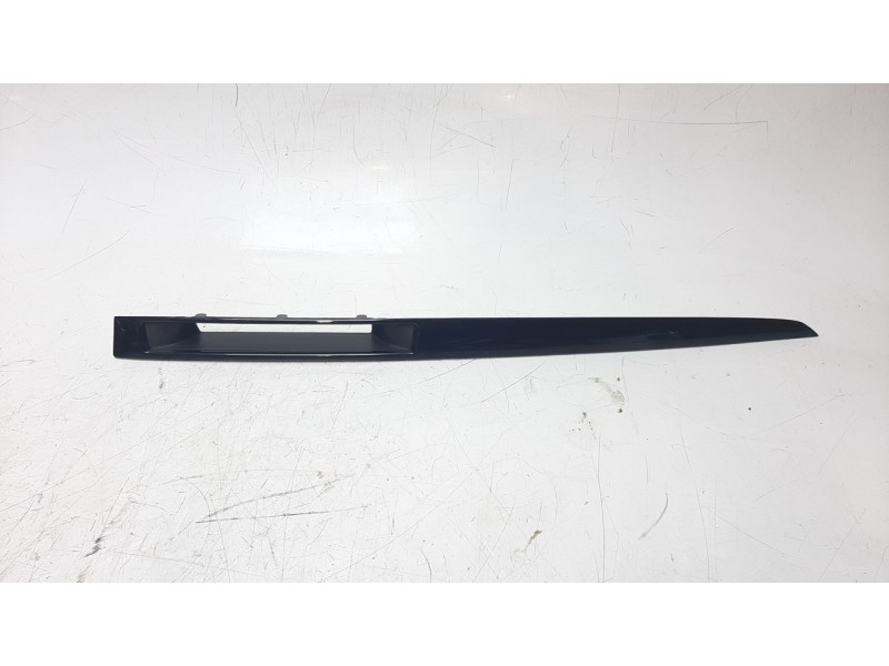 Recambio de moldura para mazda 3 berlina (bk) 1.6 cd diesel cat referencia OEM IAM BP4K55256  