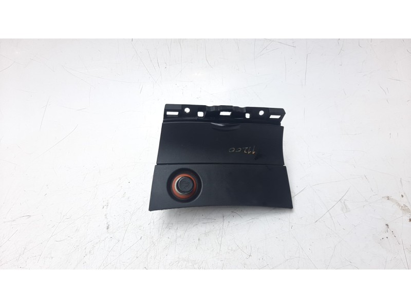 Recambio de cenicero para mazda 3 berlina (bk) 1.6 cd diesel cat referencia OEM IAM BP4K55211  