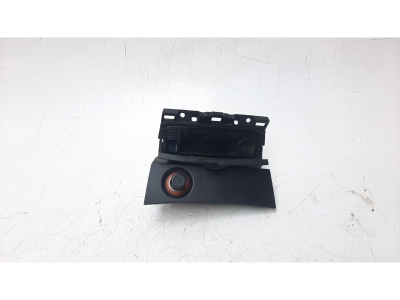 Recambio de cenicero para mazda 3 berlina (bk) 1.6 cd diesel cat referencia OEM IAM BP4K55211  