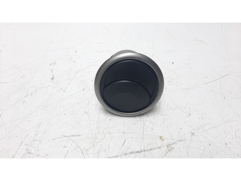 Recambio de rejilla aireadora para mazda 3 berlina (bk) 1.6 cd diesel cat referencia OEM IAM BP4KGM731  
