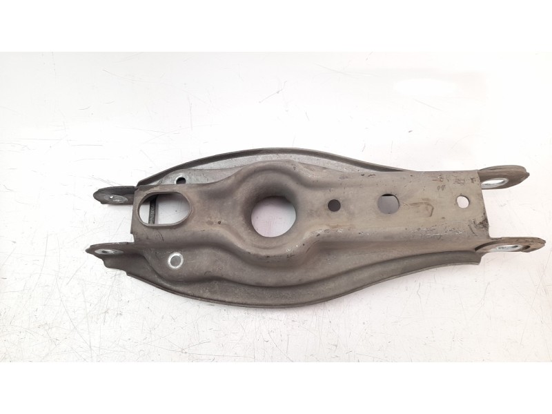 Recambio de brazo suspension inferior trasero izquierdo para bmw serie 3 coupe (e92) 2.0 turbodiesel cat referencia OEM IAM 3332
