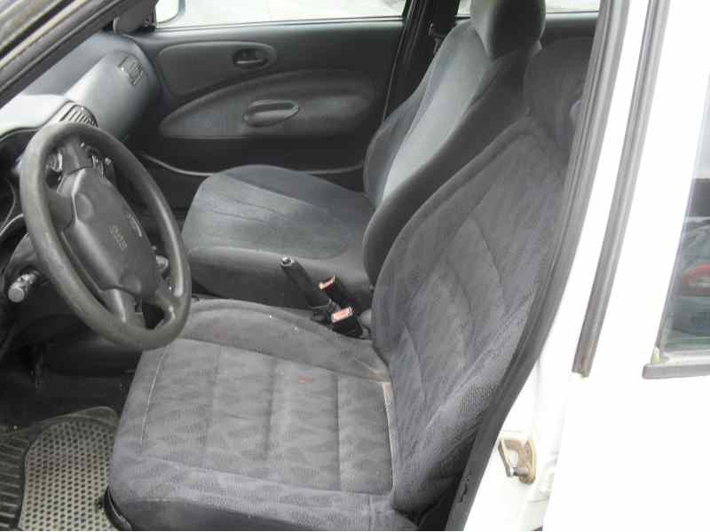 ford escort berlina/turnier del año 1996