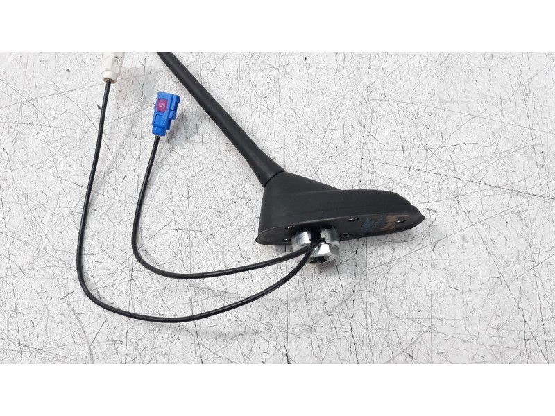 Recambio de antena para citroen c4 cactus 1.6 blue-hdi fap referencia OEM IAM 6587J0  