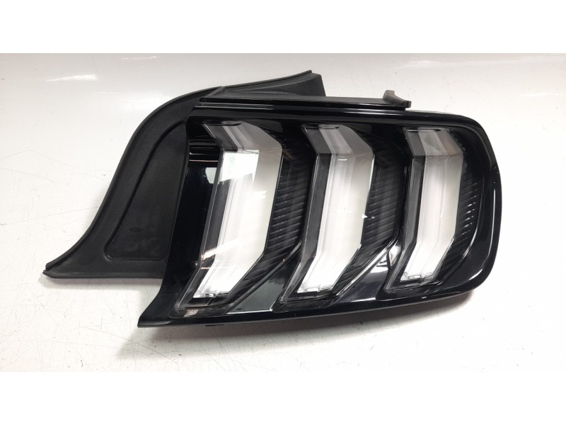 Recambio de piloto trasero derecho para ford mustang mach 1 referencia OEM IAM R3B13B504BH  