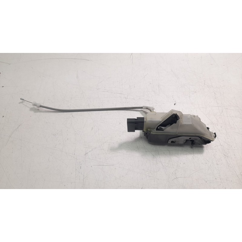 Recambio de cerradura puerta delantera derecha para citroen c4 cactus 1.6 blue-hdi fap referencia OEM IAM 9819038480  
