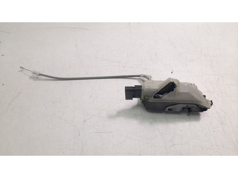 Recambio de cerradura puerta delantera derecha para citroen c4 cactus 1.6 blue-hdi fap referencia OEM IAM 9819038480  