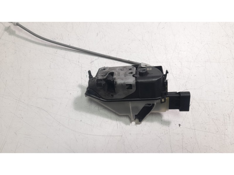 Recambio de cerradura puerta delantera derecha para citroen c4 cactus 1.6 blue-hdi fap referencia OEM IAM 9819038480  