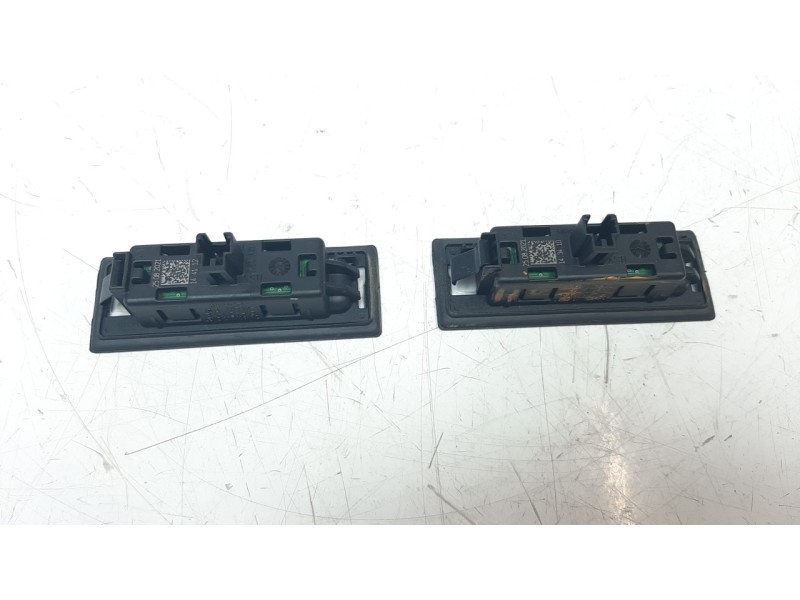 Recambio de piloto matricula para audi q5 (fyb) 2.0 16v tdi referencia OEM IAM 8W6943021A  