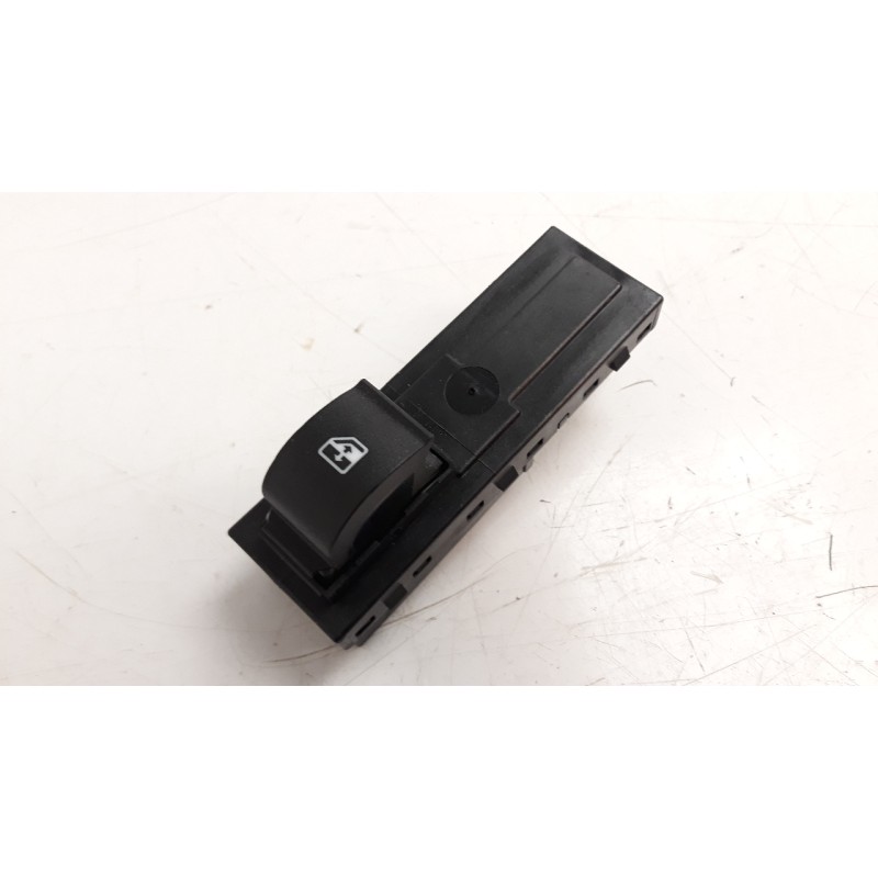 Recambio de mando elevalunas trasero izquierdo para fiat tipo ii (357) berlina 1.4 referencia OEM IAM 7357179520  