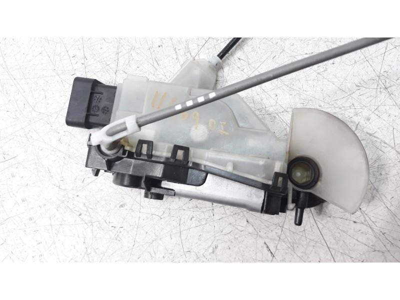 Recambio de cerradura puerta delantera izquierda para citroen c4 cactus 1.6 blue-hdi fap referencia OEM IAM 9819038580  
