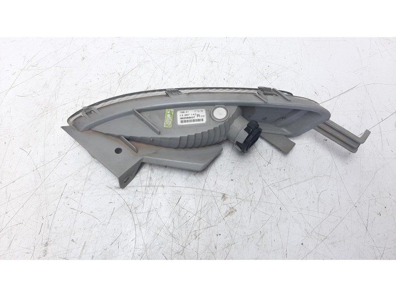 Recambio de piloto delantero derecho para opel astra j lim. 1.7 16v cdti referencia OEM IAM 13367143 103F16481210 OP4184140